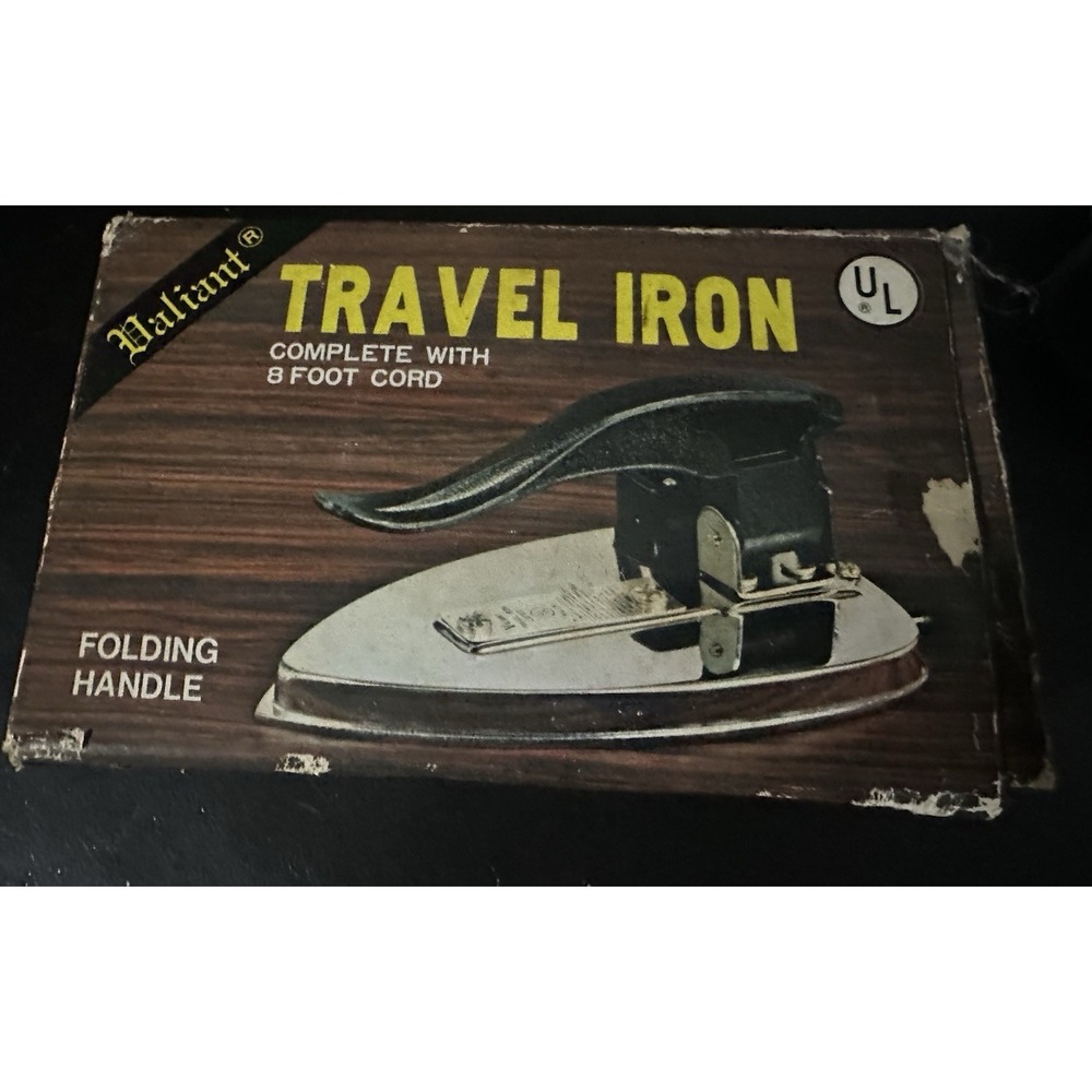 Vintage  Electric Fold Up Dry Travel Iron / Works Model 15/2319